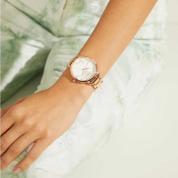 New GUESS Rose Gold-Tone Floral Crystal Analog Watch - Picture 3 of 3